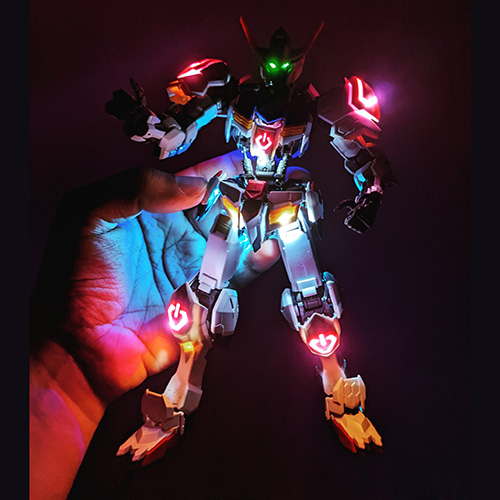Handheld glowing model robot